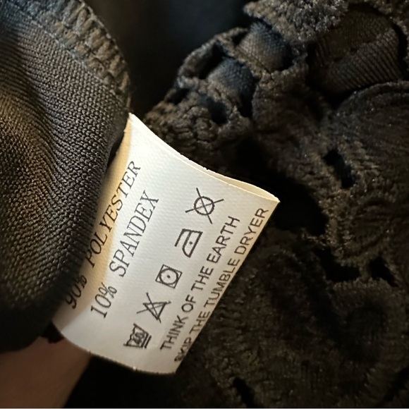 Elegant Off The Shoulder, High Waisted, Floral Lace, Jumpsuit Romper - Picture 7 of 8